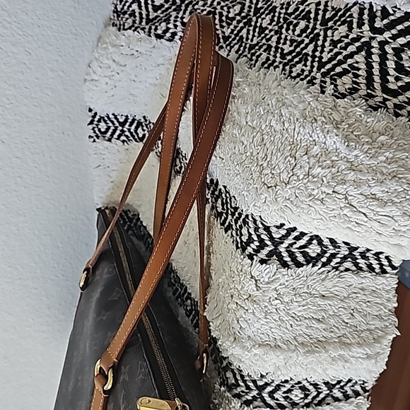 🔥1DAYSALE🔥Louis Vuitton Monogram Totally MM - Picture 4 of 17